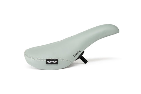 Void Pivotal Seat