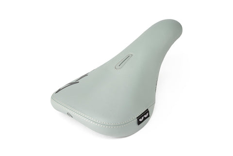 Void Pivotal Seat